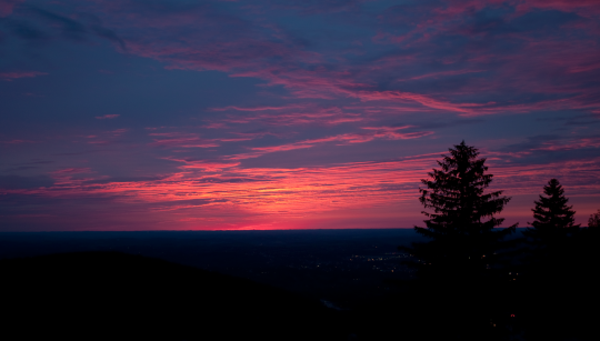 Hydle Summit Inn Sunset - Goodnight World